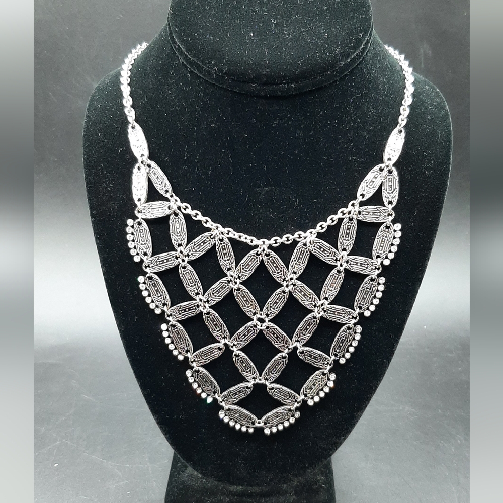 Bib Statement Chainmail Women's Necklace Adjustable G On The Back Tag